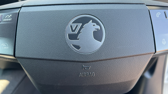 Vauxhall Grandland 157kW Design 73kWh 5dr Auto Electric Hatchback - Image 33